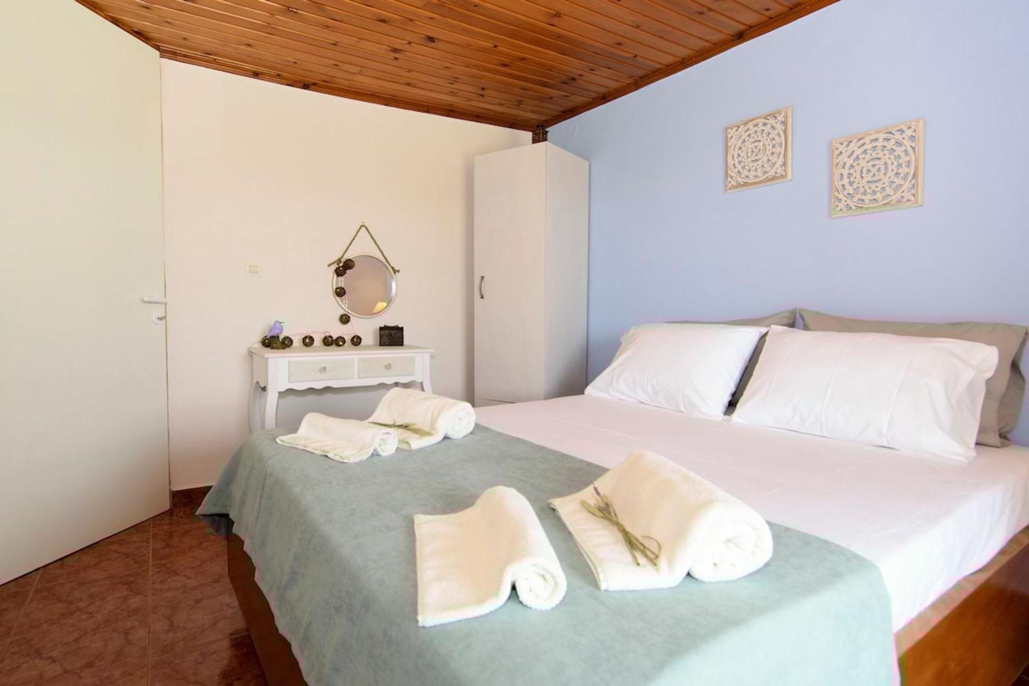 Loulos Aoria Traditional House With Stuning Mountain View מראה חיצוני תמונה