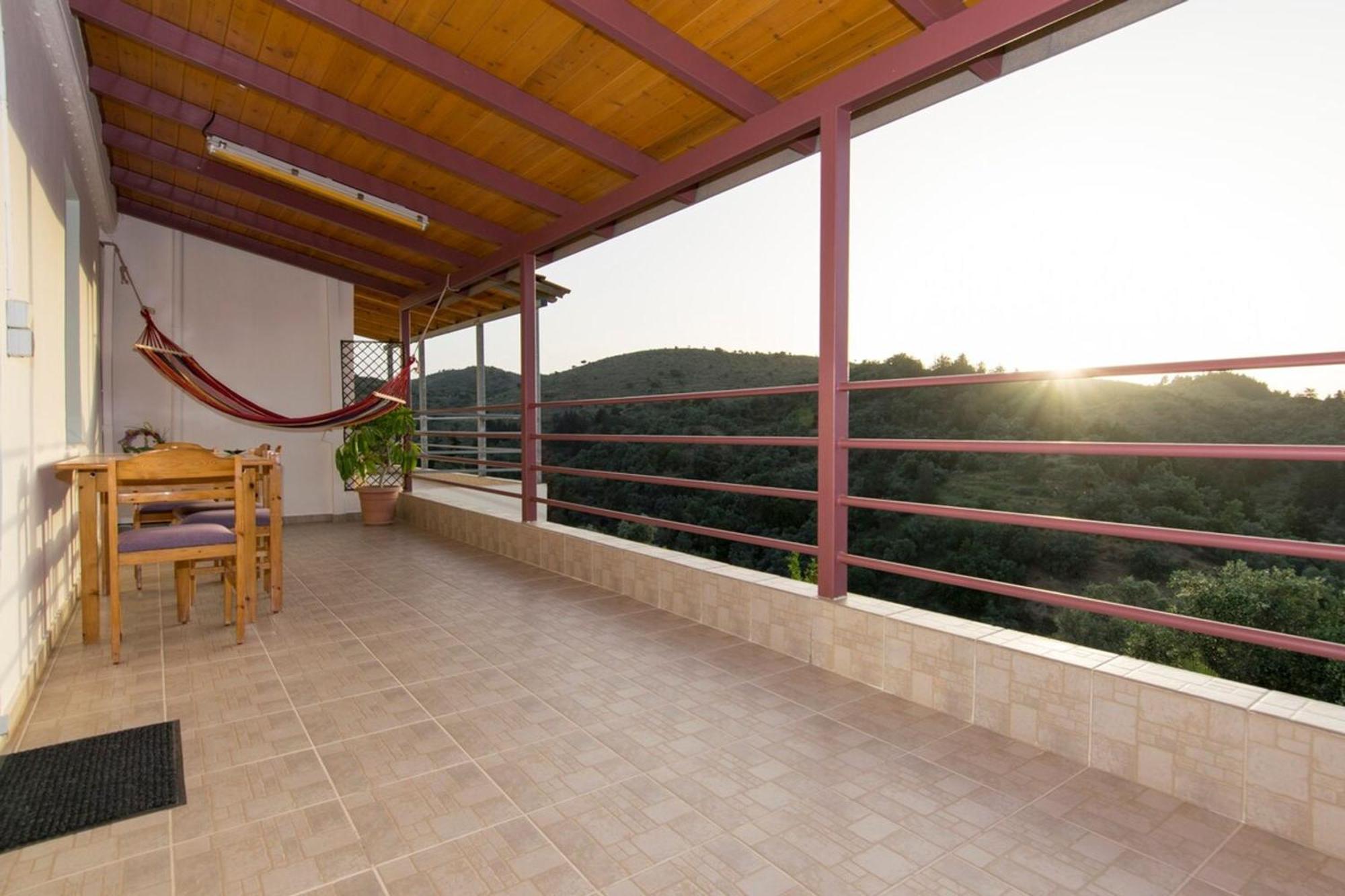 Loulos Aoria Traditional House With Stuning Mountain View מראה חיצוני תמונה