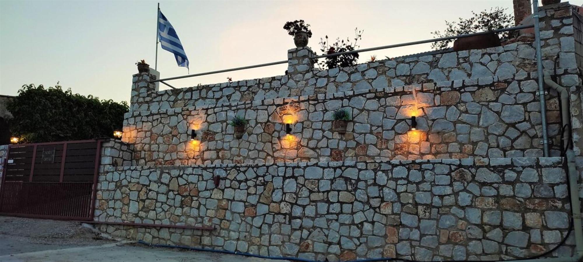 Loulos Aoria Traditional House With Stuning Mountain View מראה חיצוני תמונה